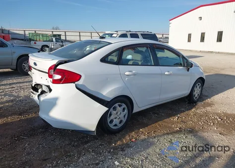 2013 Ford Fiesta Se z USA, uszkodzony, nr VIN 3FADP4BJ0DM123123